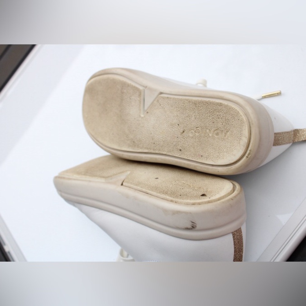 Vionic White Leather Low-Top Sneakers with Gold Accents - Picture 6 of 12